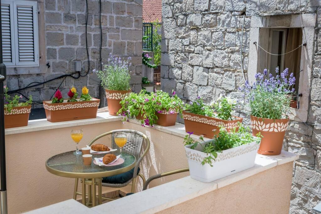 Diva 1,Stylish Old Town Studio Apartment Near Beach Split Exterior foto